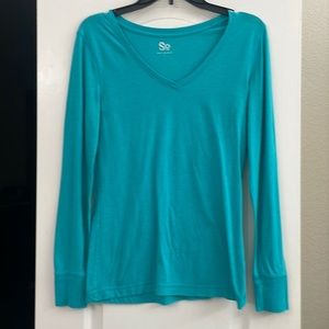 Turquoise pullover V neck